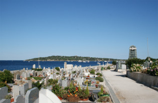 Cimetiere-sainttropez-marin