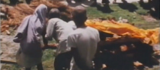 Rite funéraire : Katmandou : Crémation Indo-Népalaise Rite funéraire : Katmandou : Crémation Indo-Népalaise