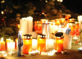 Débat sur le deuil national